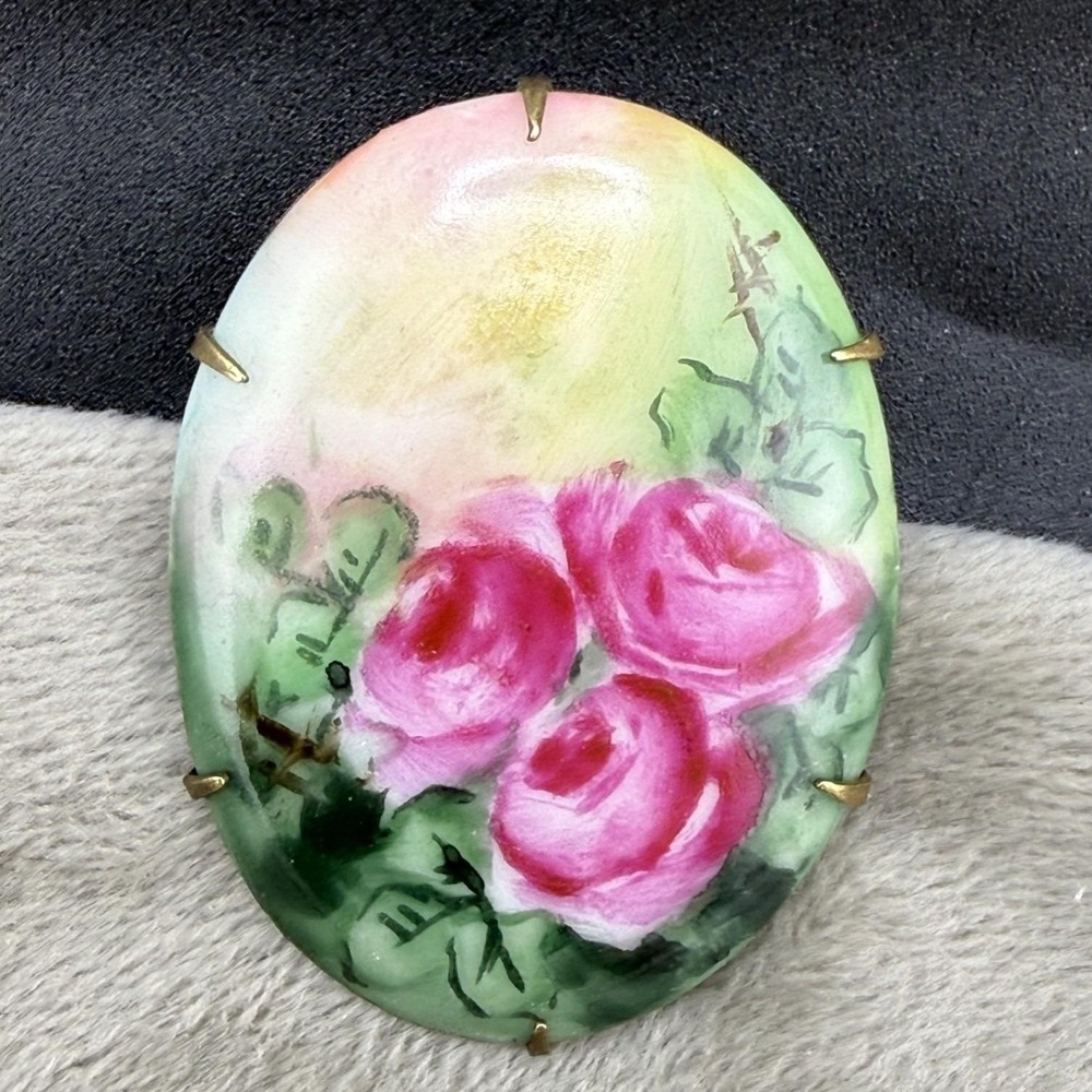 Vintage Estate Brooch Pink Hand Painted Porcelain Floral Rose Gold Tone 1.5in